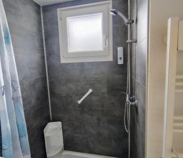 Saint-Ambreuil Apartment | Appartement calme avec jardin