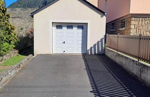 Mende Apartment | Appartement calme, lumineux, 4 personnes, parking