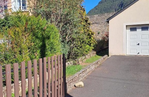 Mende Apartment | Appartement calme, lumineux, 4 personnes, parking