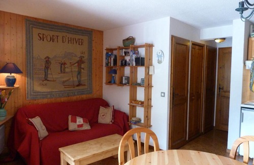 Areches Apartment | Appartement centre village, 4 personnes, 2 chambres - OPII15
