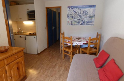 Areches Apartment | Appartement centre village, 4 personnes, 1 chambre, 1 coin montagne - VLI24