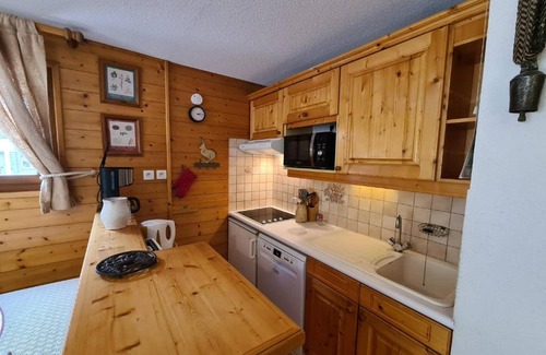 Areches Apartment | Appartement chaleureux, 6 personnes, 3 chambres - MER05