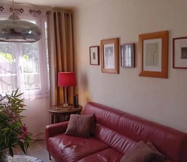 Ales Apartment | Appartement charmant à Alès | 62 m² | Piscine privée