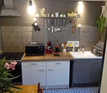 Ales Apartment | Appartement charmant à Alès | 62 m² | Piscine privée