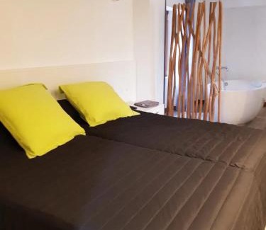 Behobie Apartment | Appartement charmant à Sare avec vue sur la montagne