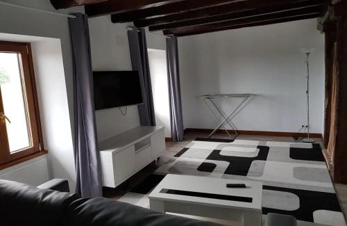 Behobie Apartment | Appartement charmant à Sare avec vue sur la montagne