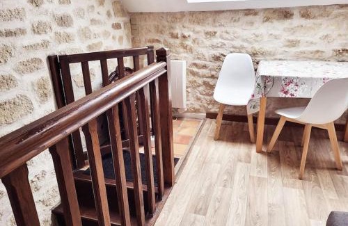 Echarcon Apartment | Appartement charme de la pierre