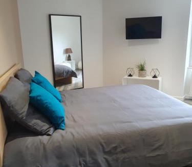 Authezat Apartment | Appartement chic et cosy