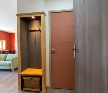 Cahuzac-sur-Vere Apartment | Appartement coeur de village tous services