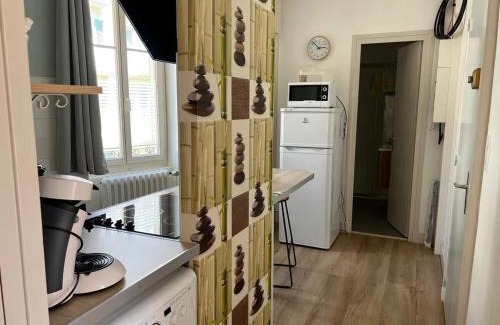 Neris-les-Bains Apartment | Appartement confortable à Néris-les-Bains avec parking gratuit