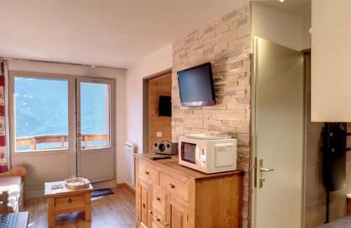 Les Bruyeres Apartment | Appartement Confort 1 chambre, ski aux pieds, balcon, Wi-Fi, parking - FR-1-178-171