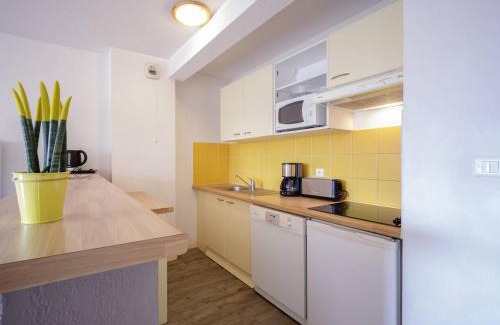Peyragudes Apartment | Appartement Confort 10 Pers. à Peyragudes - 3 Ch, Balcon Sud, Près des Pistes - FR-1-695-1