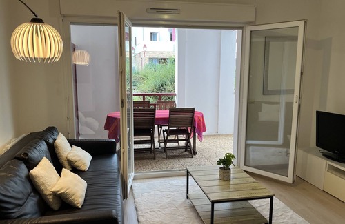 Ahetze Apartment | Appartement Confortable au Cœur du Village