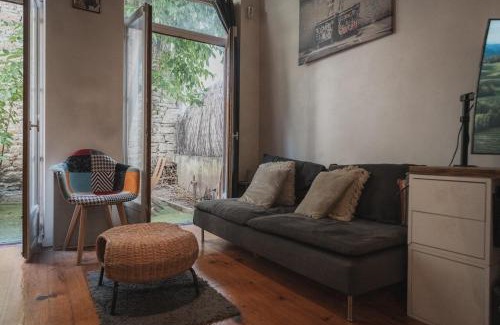 Moliere Vauban Apartment | Appartement cosy 38 m2 avec jardin de 21 m2