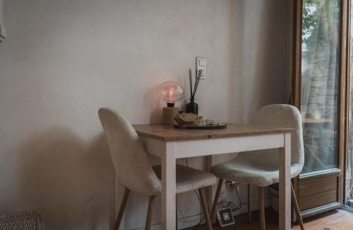 Moliere Vauban Apartment | Appartement cosy 38 m2 avec jardin de 21 m2