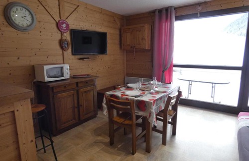 Beaufort Apartment | Appartement cosy, 4 personnes, 1 coin montagne - AR2005