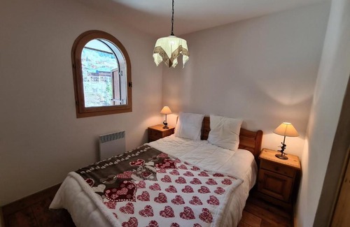 Areches Apartment | Appartement cosy, 4 personnes, 1 chambre, 1 coin montagne - MONTA06