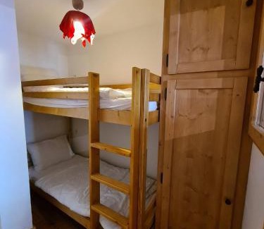 Areches Apartment | Appartement cosy, 4 personnes, 1 chambre, 1 coin montagne - MONTA06