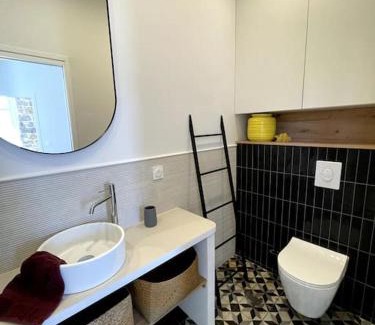 Carqueiranne Apartment | Appartement cosy, climatisé et central à deux pas de la mer !