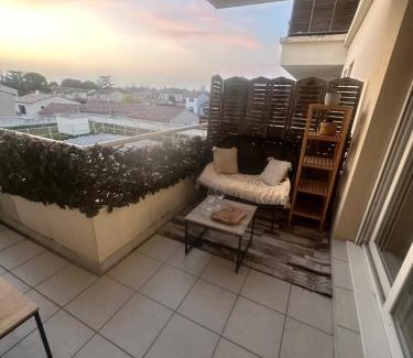 Monteux Apartment | Appartement cosy en résidence