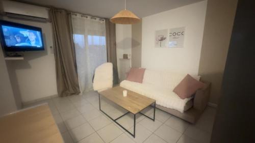 Monteux Apartment | Appartement cosy en résidence