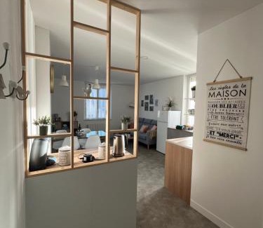 Cravanche Apartment | Appartement cosy et calme avec parking et terrasse privés