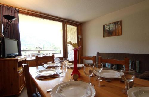 Vallouise-Pelvoux Apartment | Appartement cosy 2 pièces pour 6 personnes avec balcon, proche des activités à Vallouise - FR-1-330G-38