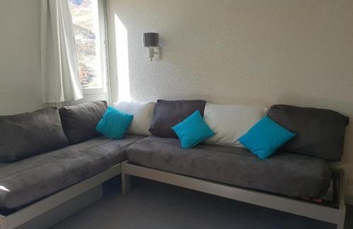 Les Menuires Apartment | Appartement cosy pour 4, pieds des pistes, Les Menuires, wifi, animaux ok - FR-1-574-42