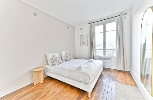 Puteaux Apartment | Appartement Cosy Vue sur Paris Bois de Boulogne