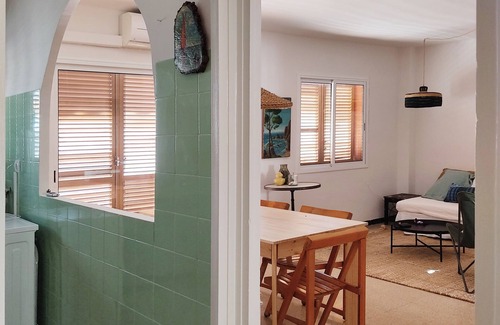 Costa Dorada Apartment | Appartement Dans un Village de Pècheurs Entouré de Merveilleuses Criques