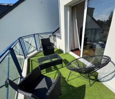 Carantec Apartment | Appartement dernier étage terrasse et parking