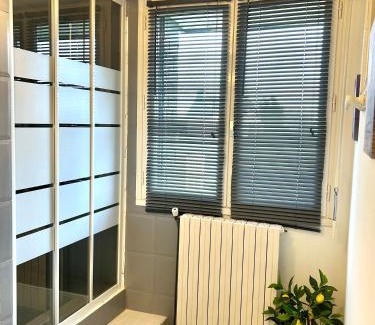 Cleguerec Apartment | Appartement deux chambres plus une chambre bébé ou enfant maximum trois ans à la campagne au calme