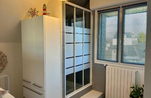 Cleguerec Apartment | Appartement deux chambres plus une chambre bébé ou enfant maximum trois ans à la campagne au calme