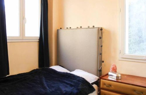 Saint-Fargeau Apartment | Appartement deux pièces lumineux et sans vis à vis