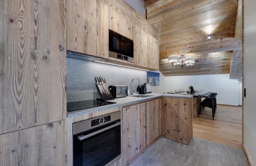 Le Fornet Apartment | Appartement duplex à Val d'Isère, sauna, cheminée, 4 chambres en suite, parking, pour 8 personnes - FR-1-567-123