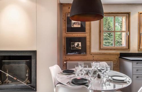 Val-d'Isere Apartment | Appartement Duplex Moderne, Skis aux Pieds, Centre de Val-d'Isère - FR-1-567-56