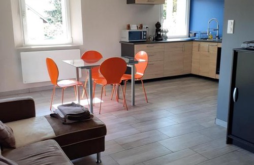 Mende Apartment | appartement en rez-de-chaussée de villa