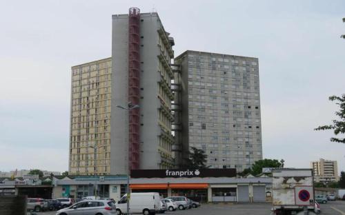Le Mee-sur-Seine Apartment | APPARTEMENT F3 -PLAISIR MOINS CHER - Jusqu'a 8Personnes