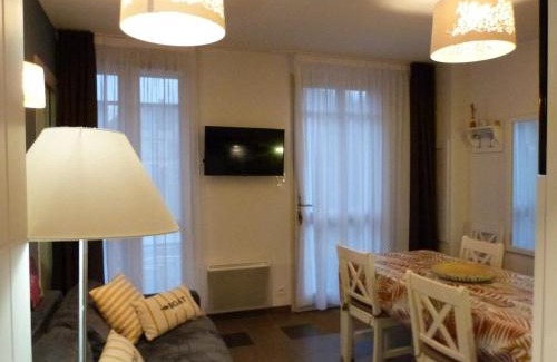 Baden Apartment | Appartement familial dans un château avec piscine chauffée, proche plages et sites du Golfe du Morbihan