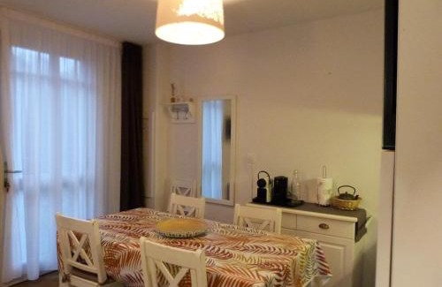 Baden Apartment | Appartement familial dans un château avec piscine chauffée, proche plages et sites du Golfe du Morbihan