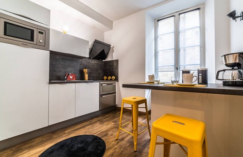 Brive-la-Gaillarde Apartment | ★ Appartement Elégant ★ Parking Privé ★ Très Cocooning