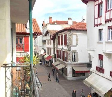 Saint-Jean-de-Luz City Center Apartment | Appartement Gambetta