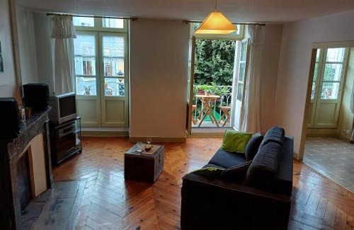 Issoire Apartment | Appartement hyper-centre Issoire