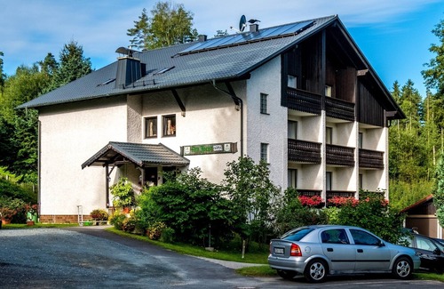 Bad Alexandersbad Apartment | Appartement im 2. Obergeschoss mit buchbarer Verpflegung