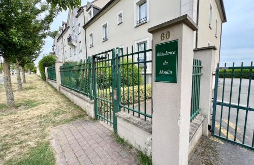 Magny-le-Hongre Apartment | Appartement idéal à 5 min de Disney pour 4 pers