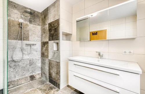 Buerserberg Apartment | Appartement Ideal by A-Appartments