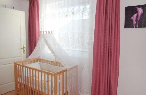 Burg auf Fehmarn Apartment | Appartement in Burg Auf Fehmarn mit Terrasse, Garten und Grill