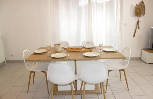 Lourdes Apartment | Appartement l'esprit de Lourdes, proche sanctuaire et gare, vue sur le château