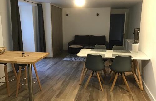 Saint-Nectaire Apartment | Appartement "Le Clos" pour 4 personnes avec un parking privé