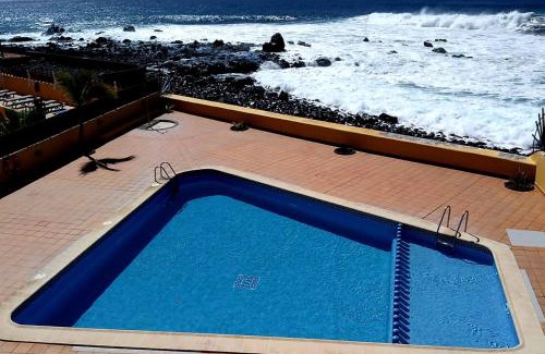 Playa de la Calera Apartment | Appartement Lona, El Cieno mit Pool direkt am Meer
